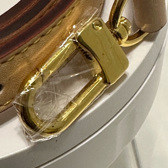 Unbranded Leather Strap - Beige w/Gold hardware OR Brown w/Silver hardware 47” - Picture 7 of 8